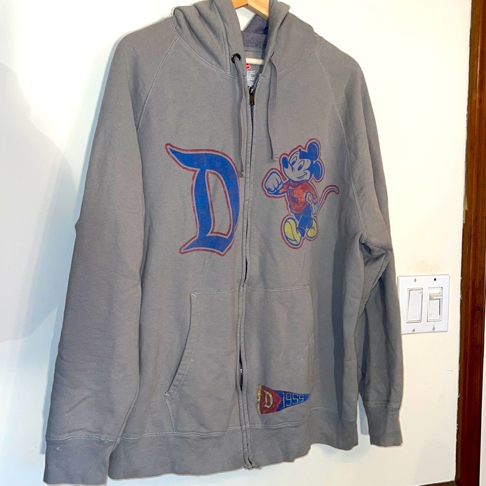 Vintage Disney Gray Hoodie with Mickey Mouse Design